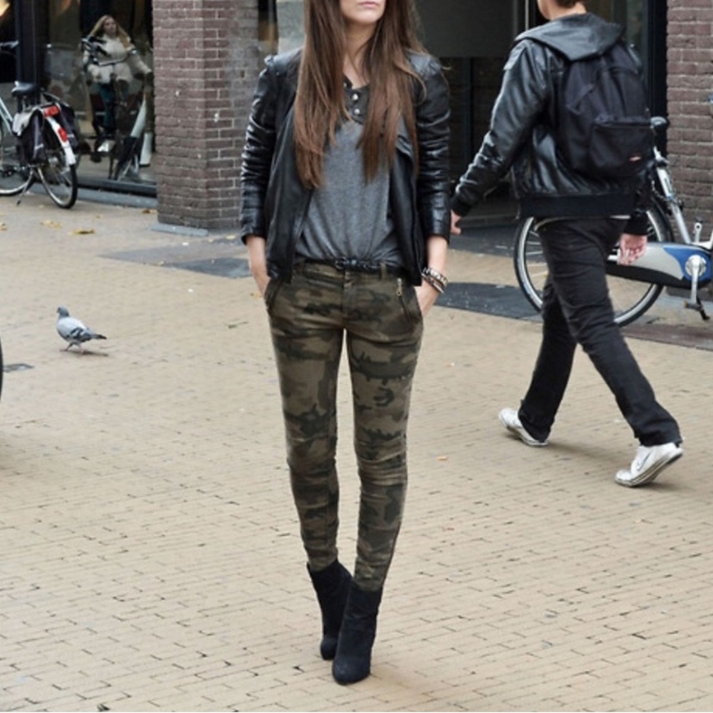 Zara Camouflage Cargo skinny Pants sz 2